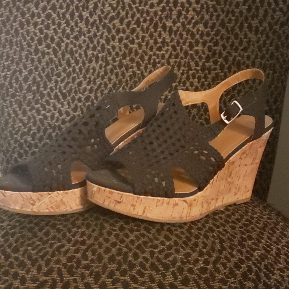 SO Black Mesh Wedges